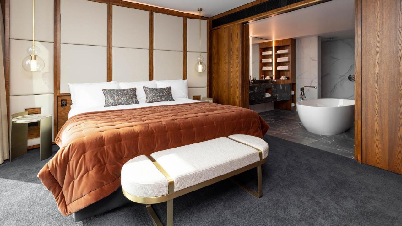 Horizon By Skycity 오클랜드 외부 사진 A bedroom at The Hari
