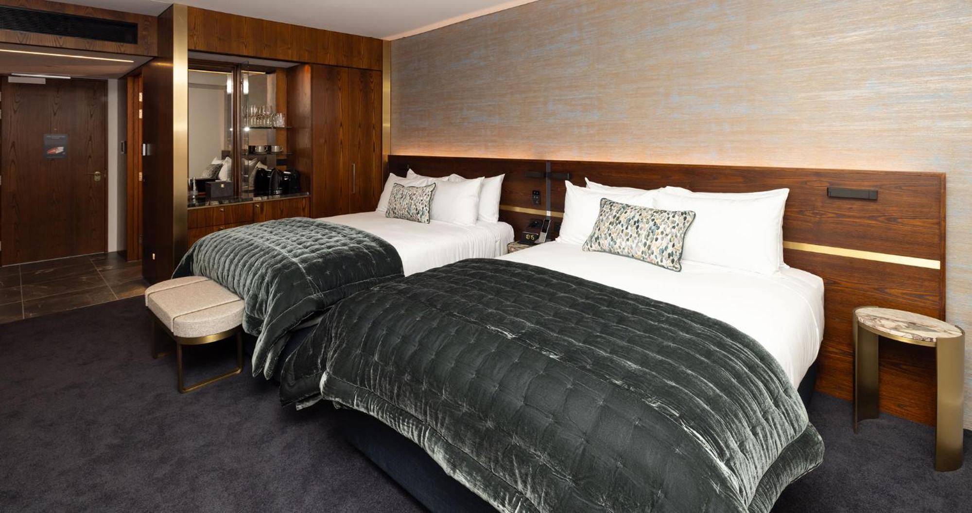 Horizon By Skycity 오클랜드 외부 사진 A bedroom at The Ivy Collection