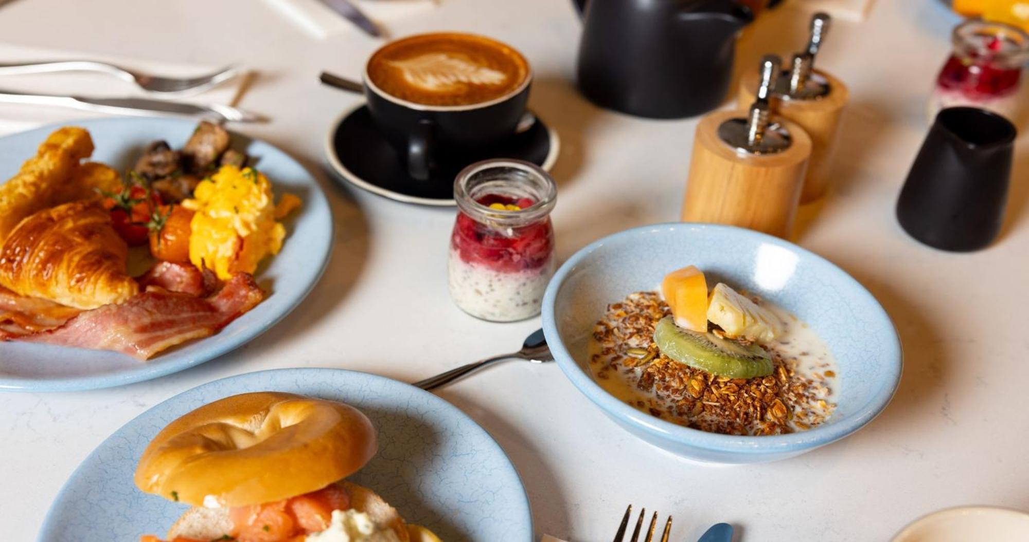 Horizon By Skycity 오클랜드 외부 사진 Breakfast at the Bluebird Cafe